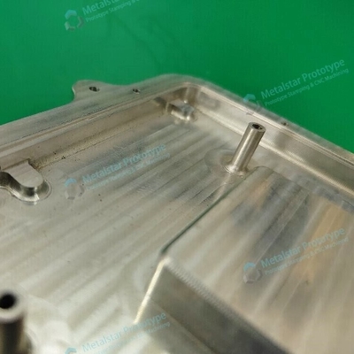 النماذج الأولية السريعة للجزء الألومنيومي المستخدم في معدات طحن CNC